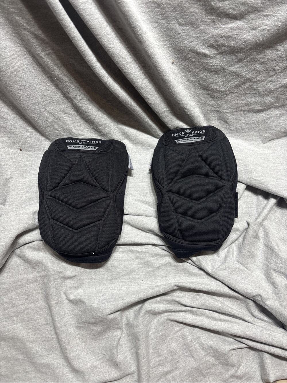 BNKR Bunkerkings Royal Guard Paintball Knee Pads Black Used XL